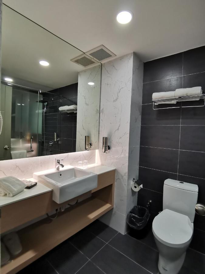 Otel Hotel Sibu Zewnętrze zdjęcie